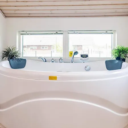 7 Person In Rodby-by Traum 펜션 Rødby