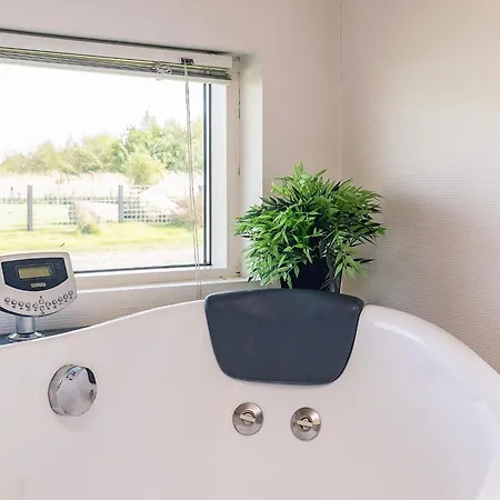 7 Person In Rodby-by Traum * Rødby